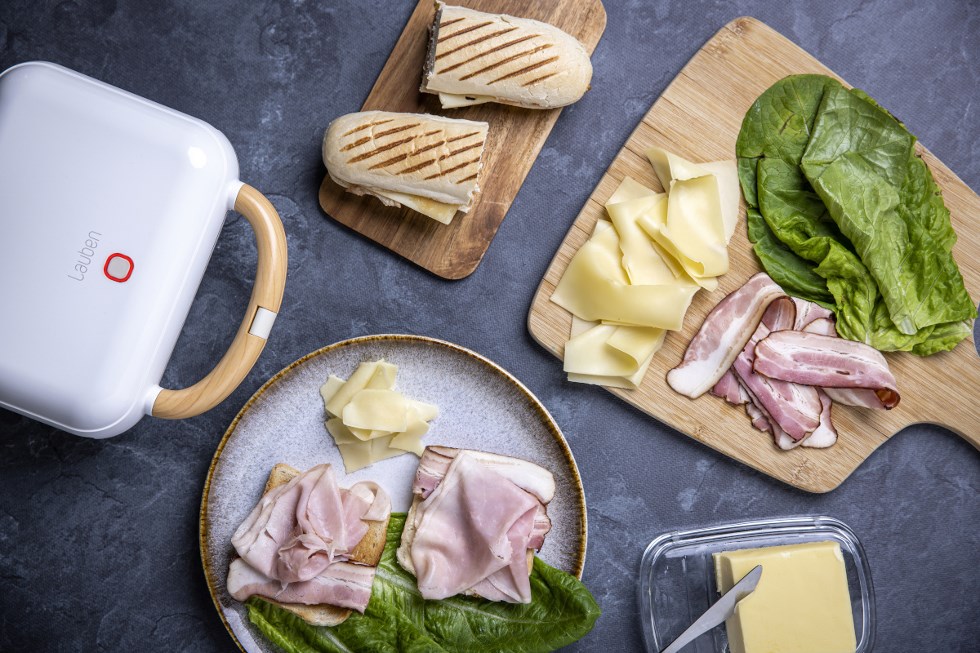 Lauben Sandwich Maker 3in1 900WW Cool Touch